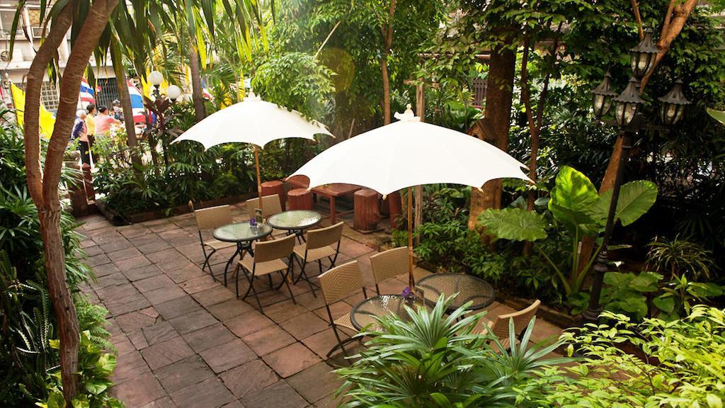 Silom City Hotel Banguecoque Exterior foto