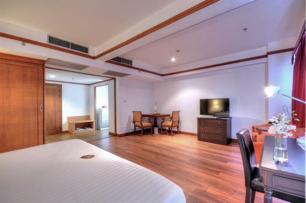 Silom City Hotel Banguecoque Exterior foto